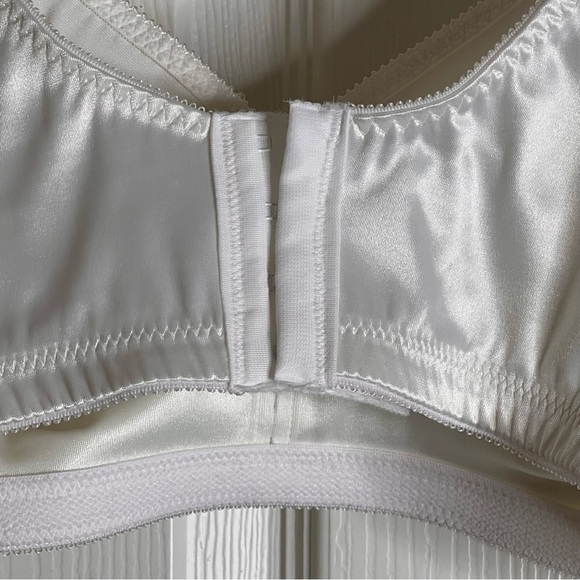 Bali White Full-Coverage Bra with Adjustable Straps 38D - Picture 4 of 8